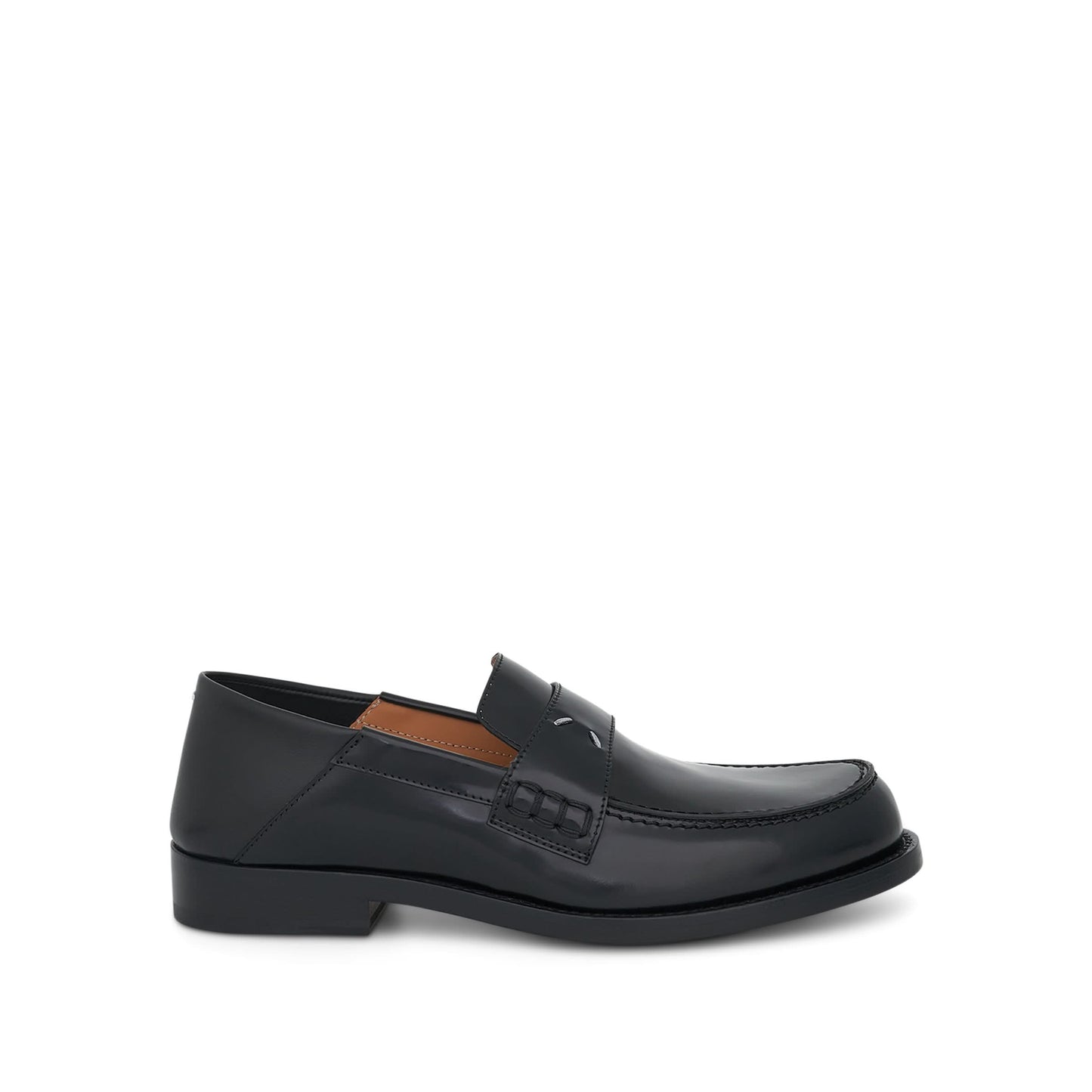 Four Stitch Round Toe Loafer in Black