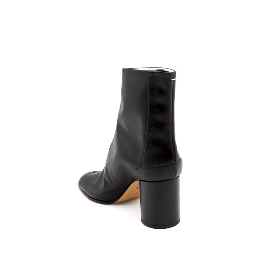 Tabi Toe Ankle Boot 80Mm in Black