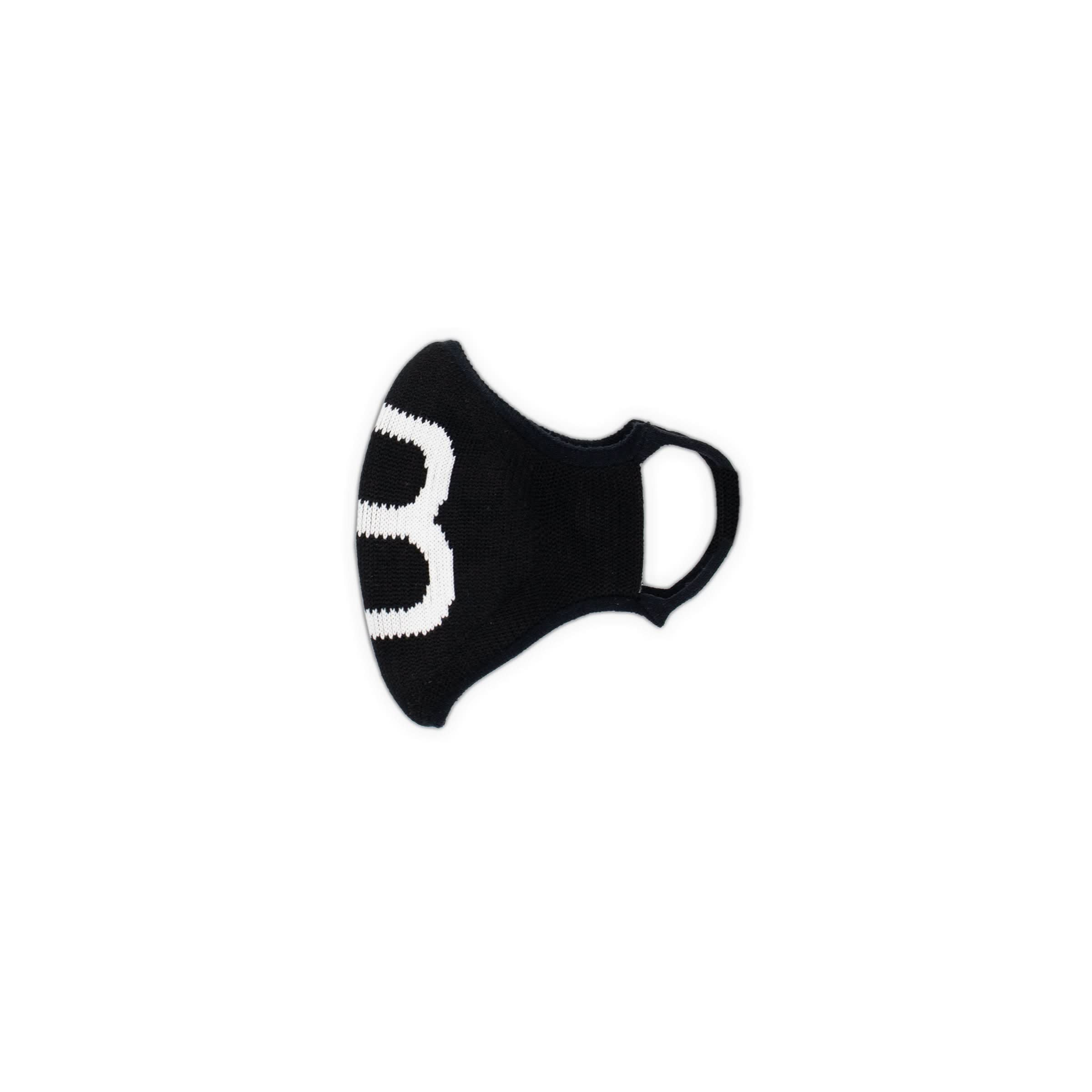 B Logo Mask in Black