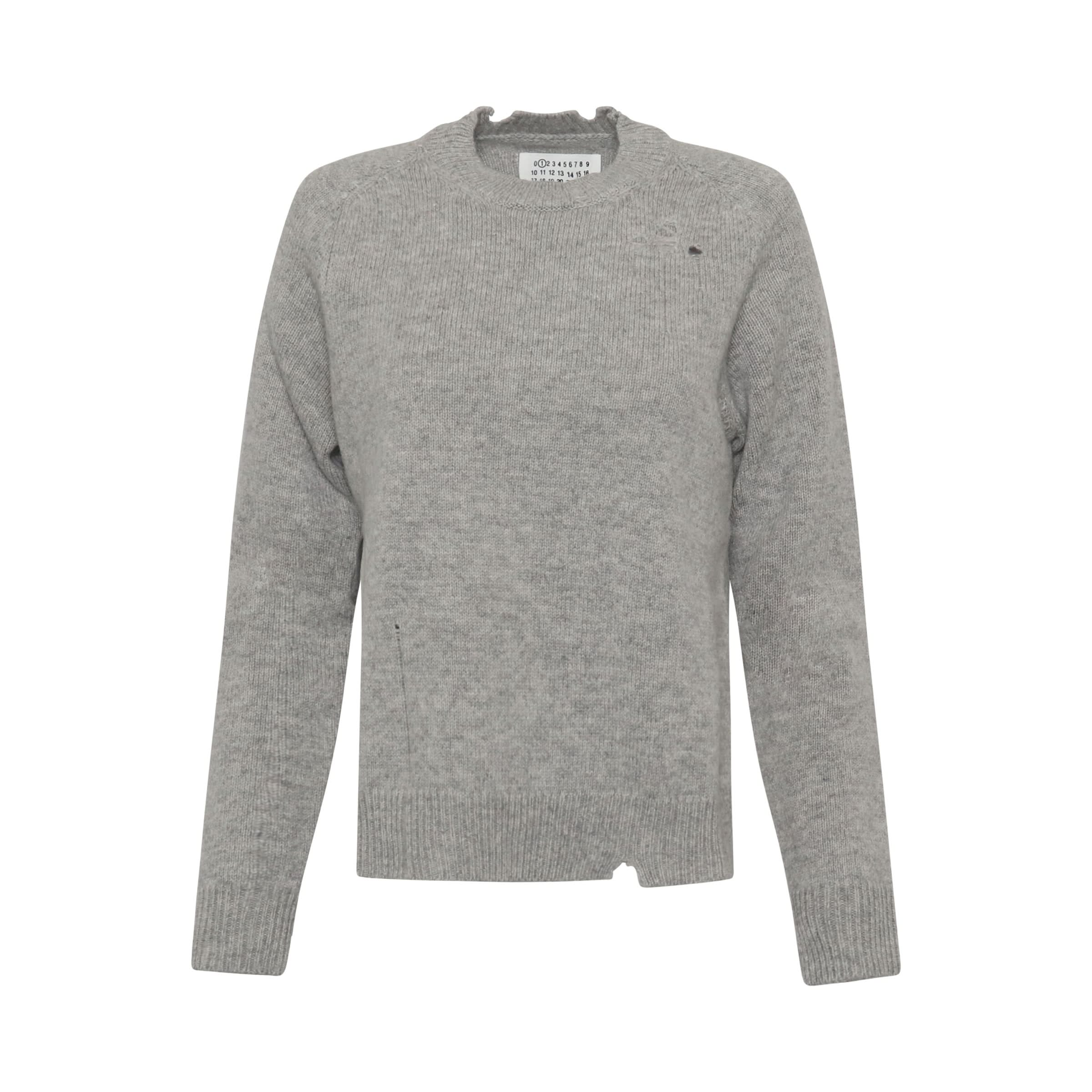 Distressed Effect Raglan Sweater in Grey