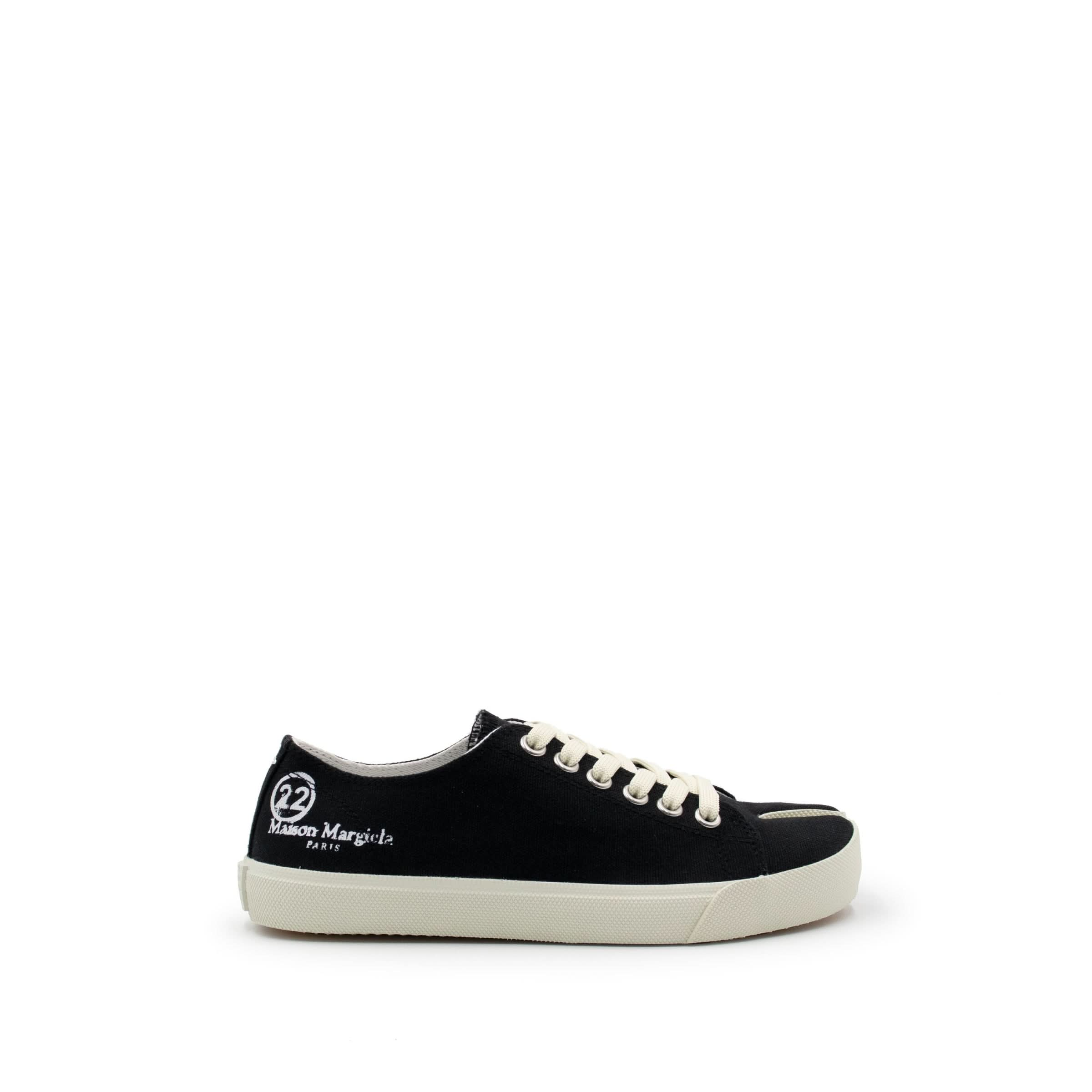 Tabi Toe Low Sneakers in Black